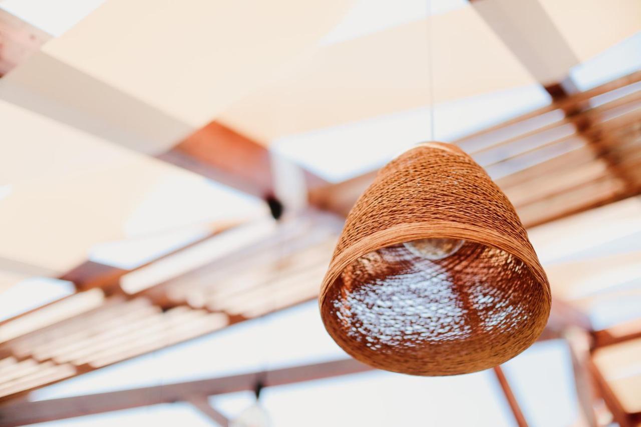 Klajdi Resort Golem  Esterno foto A pendant light