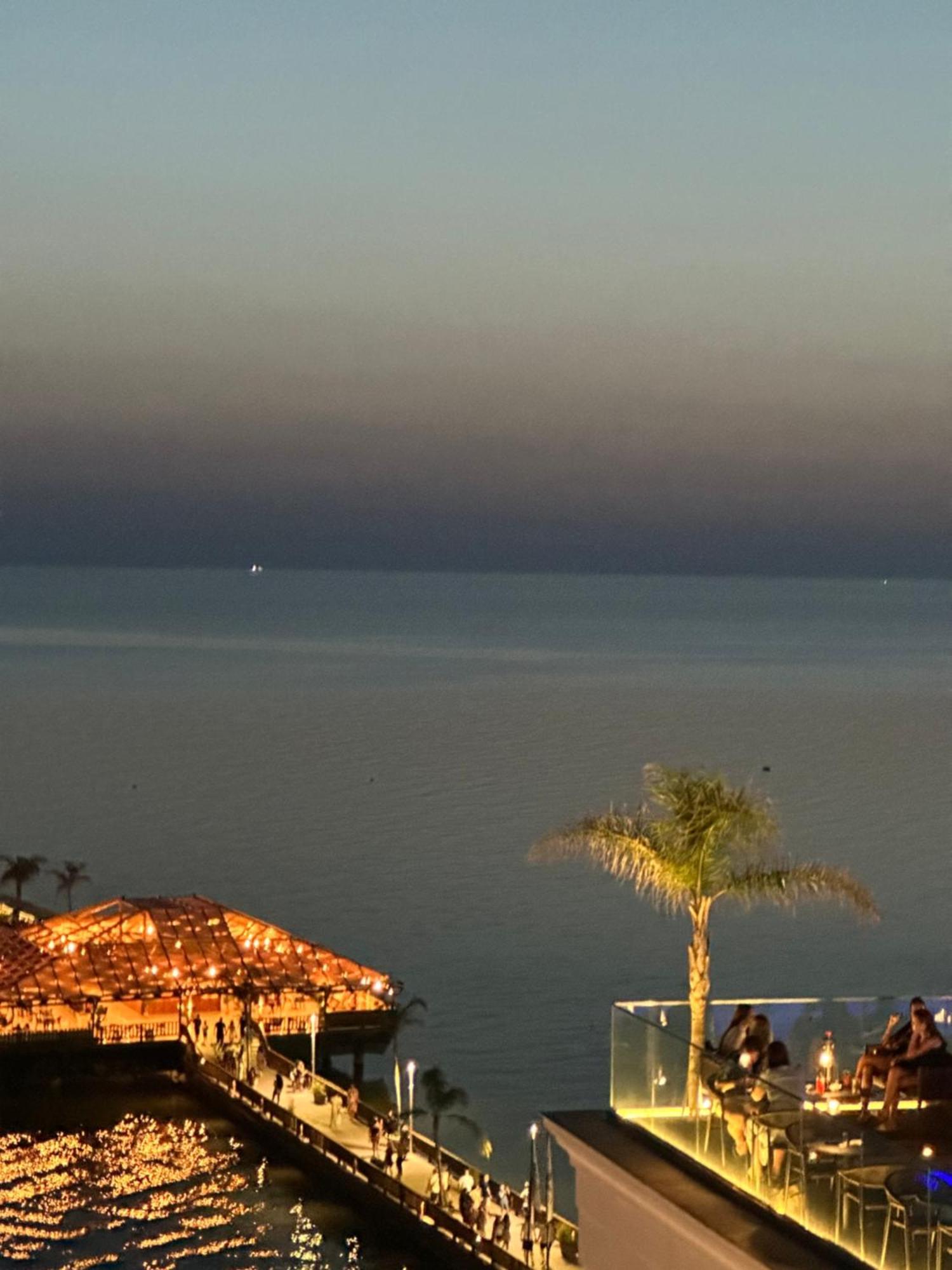 Klajdi Resort Golem  Camera foto View of the Dead Sea from the Dead Sea Resort